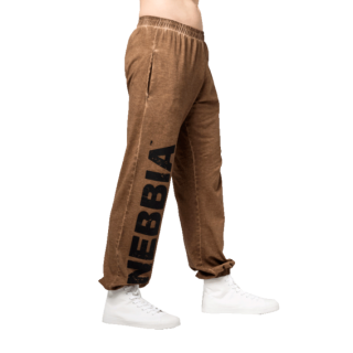 Nebbia Washed-off volné baggy tepláky s kapsami GYM BRO 373 hnědé - M